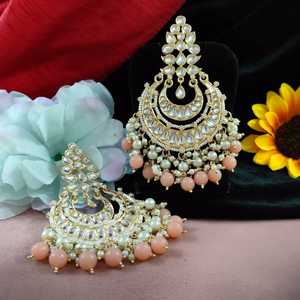 Kundan Chandbalis สวยงามด้วยไข่มุกสีสดใสดูคลาสสิกเหมาะสำหรับงานแต่งงานงานรื่นเริงหรือกิจกรรมพิเศษ - Product Image 4