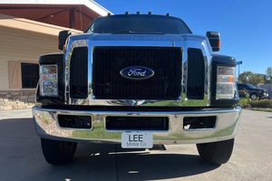 (F&H) Camioneta Ford F-650 Super Duty Crew Cab Usada del 2008 - Product Image 2