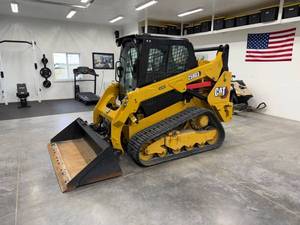 รถตักล้อยางมือสอง Cat 279D3 ราคาดีที่สุด พร้อมปั๊มไฮดรอลิก แบริ่ง เกียร์ ชุดขับเคลื่อนแบบตีนตะขาบ เครื่องยนต์ประสิทธิภาพสูงมาตรฐานยูโร 5/EPA - Product Image 1
