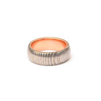 Bague en acier inoxydable faite à la main, coffret cadeau élégant, option de logo personnalisé, support OEM/ODM/OBM, expédition DHL, cadeau personnel