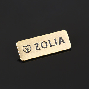 Étiquette de bagage rectangulaire de luxe en alliage de zinc, étiquette métallique moulée sous pression pour sacs - Product Image 3