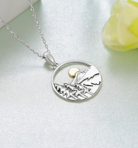 Collana Montagna in Acciaio Inossidabile 316L Impermeabile, Gioiello Naturale, Regalo di Moda <span class=keywords><strong>per</strong></span> Amanti della Natura, Gioiello di Tendenza <span class=keywords><strong>per</strong></span> le Vacanze - Product Image 1