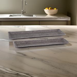 ถาดเสิร์ฟสองชั้นที่มีเสน่ห์ในโลหะชุบสังกะสีที่มีด้ามจับสีดำเหมาะสำหรับการจัดระเบียบและเพิ่มสีสันแบบชนบท - Product Image 6