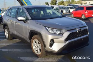 <span class=keywords><strong>Toyota</strong></span> RAV 4 d'<span class=keywords><strong>occasion</strong></span>, toutes options, couleur argent, 2020, démarrage par bouton-poussoir, essence, prête à être expédiée dans le monde entier - Product Image 3