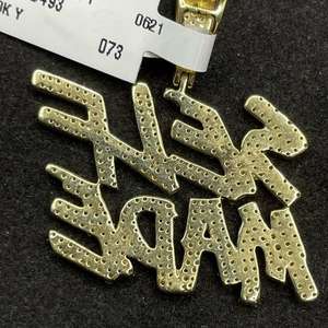 จี้ห้อยคอแบบฮิปฮอปหรูหรา สองสี ชุบโรเดียมเงินแท้ 925 ชุบทองคำขาวและทองเหลือง ประดับเพชรโมอิสซาไนต์ทรงเหลี่ยม พร้อมจี้ข้อความทำเอง - Product Image 3