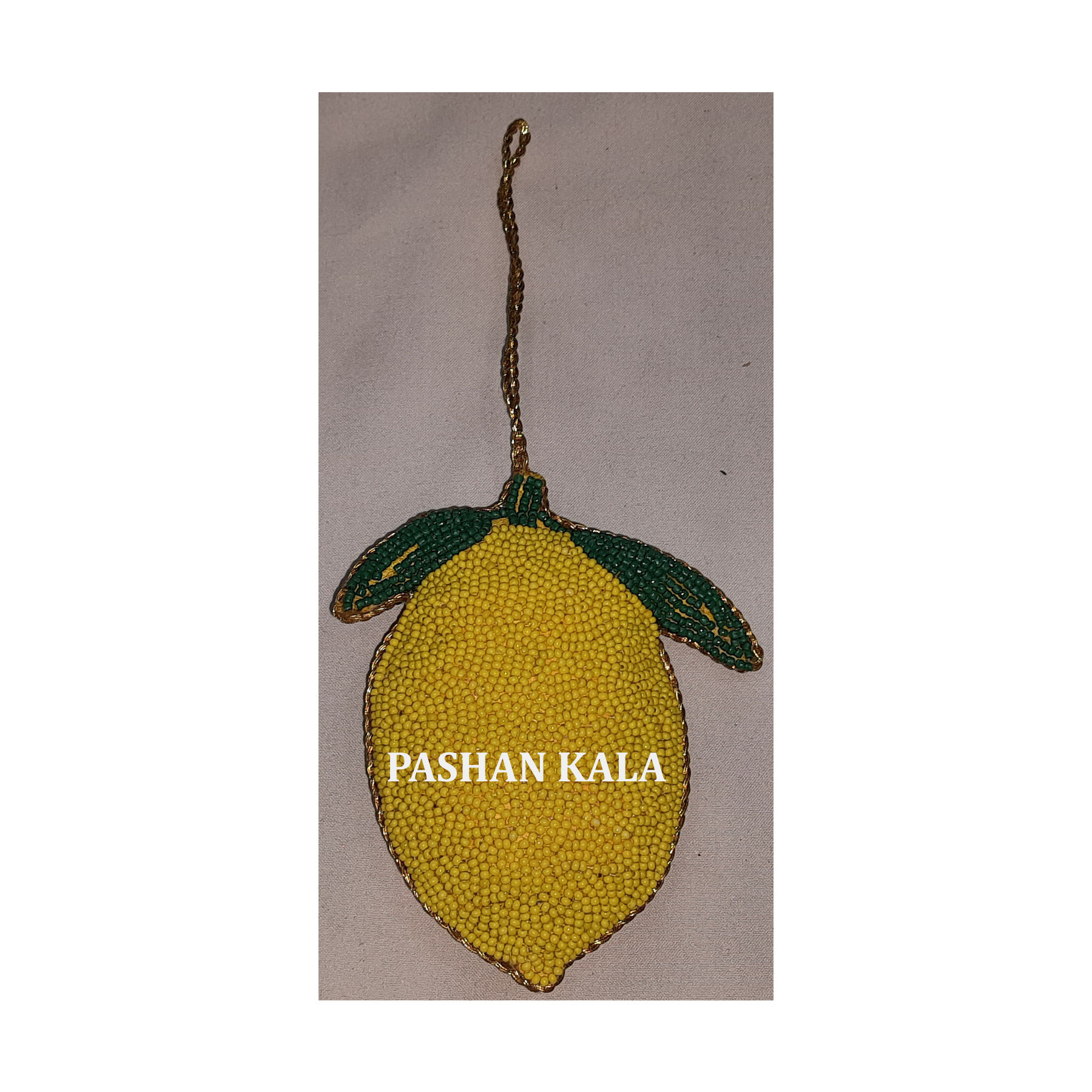 สีเหลือง