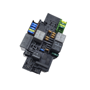 UNIDAD DE CONTROL DEL PORTAFUSIBLES MERCEDES Clase C S. Wagon W205 A2229063202 OM 626.951 Diésel 1600 (14>) - Product Image 3