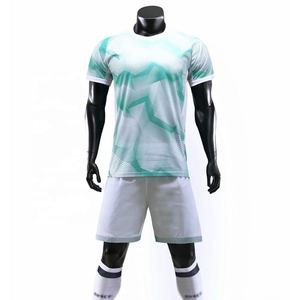 Conjunto de Camisetas y Pantalones Cortos de Fútbol Personalizados con Sublimación Completa para Hombre, Uniforme de Fútbol Transpirable de Secado Rápido con Mangas Cortas - Product Image 5