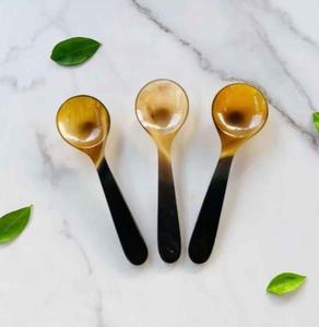 Cuchara de Cuerno de Búfalo Natural, Hecha a Mano y Pulida, Perfecta para Servir Especias, Condimentos o como Decoración de Mesa, Alta Calidad - Product Image 6