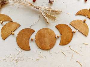 Tenture murale en bois ethnique faite à la main avec broderie Kutchi traditionnelle, un ajout artistique riche à la maison culturelle Drcor - Product Image 2