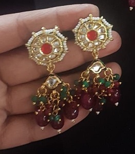 Ensemble collier et boucles d'oreilles élégants avec perles bijoux de mariée parfaits pour les fiançailles et les anniversaires - Product Image 2