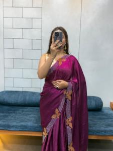 Nouvelle collection de saris de soirée formels en soie georgette brodée avec des travaux de broderie Jeri - Product Image 5