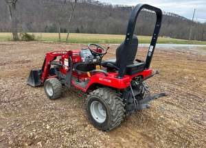 Tracteur agricole Massey Ferguson GC1705 avec godet chargeur, moteur diesel 280hrs 4x4, 22HP, 540 PTO, attelage 3 points, livraison gratuite - Product Image 3