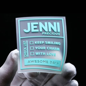 Venta al por mayor 2025 personalizado 3D transparente silicona PVC parches impresos alfabeto flor diseños para gorros ropa Coser-en Goma - Product Image 3