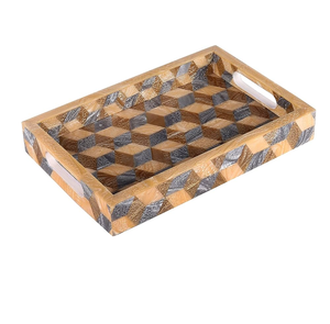 Bandeja para servir con incrustaciones de hueso hechas a mano de diseño único Bandeja rectangular artesanal con asas de la India por UF INTERNATIONAL - Product Image 1