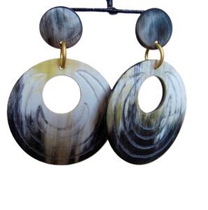 Pendientes de cuerno de búfalo hechos a mano personalizados para mujer, venta al por mayor, Pendientes colgantes de cuerno de buey ecológicos, joyería de material natural - Product Image 1