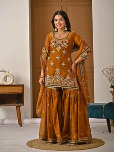 Ensemble prêt-à-porter en soie pure épaisse avec sequins de 5 mm et broderies, Kurti et pantalon pour femme avec dupatta, idéal pour l'Aïd, le Ramadan et les soirées. - Product Image 2