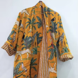 Robe de chambre de mariée d'hiver en velours jaune de luxe avec décoration respirante Boho veste Kimono courte taille libre Robe de maison unisexe - Product Image 1