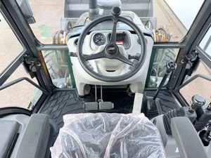 Achetez à bas prix une pelle-chargeuse 570SV neuve/d'occasion 2025 – Performance 4x4 avec godet 4/1 / flèche télescopique, climatisation, moteur, roulement et pompe - Product Image 6