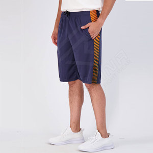 Pantalones cortos de baloncesto de malla personalizados de alta calidad para hombre, venta al por mayor, fabricante de sublimación de equipo deportivo liso universitario para verano - Product Image 2
