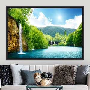 Lienzo Impreso con Diseño de Bosque en Cascada: Arte Mural para Sala de Estar con Temática Costera, Lienzo con Marco Negro - Product Image 1