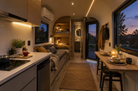 Maison préfabriquée de luxe de 26 m² à deux étages, type Apple Cabin, résistante aux ouragans, pour hôtel