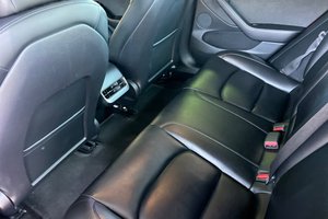 Segunda mano Clean 2021 Tesl-a Model 3 Performance AWD eléctrico - Product Image 6