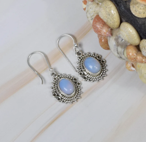 925 boucles d'oreilles en argent Sterling fait à la main forme ovale laiteux opalite pierre précieuse crochet pour cadeau de noël mode balancent bijoux - Product Image 3