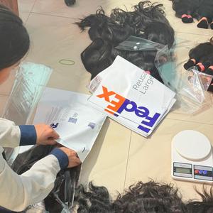 Paquets de cheveux ondulés de temple indien naturels en vrac Extensions de cheveux vierges bruts non transformés Cuticule alignée Fournisseur de gros - Product Image 4