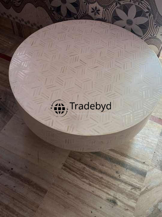 Available in different Colors