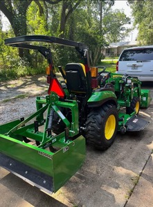 Tracteur John Deere 2025R 4x4, tondeuse utilitaire avec chargeur frontal E-Hydro 4 roues motrices, maintenant disponible à la vente - Product Image 6