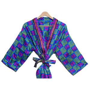Fait à la main 100% Floral soie Kimono Robe pour les femmes Vintage recyclé vêtements de nuit thermique été automne printemps maison/hôtel utilisation - Product Image 4