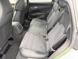 Audi e-tron GT quattro Prestige 2023 en parfait état - Product Image 5