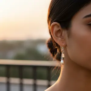 Boucles d'oreilles pendantes en argent 925 avec perle et pierre de lune pour femmes, produit cadeau tendance - Product Image 1