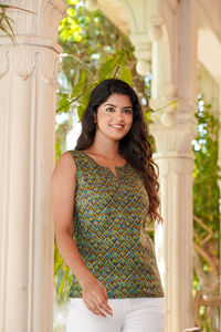 Haut en coton de style bohème traditionnel tissé sérigraphie durable fabriqué à la main décontracté droit pour un usage quotidien haut à motifs - Product Image 4