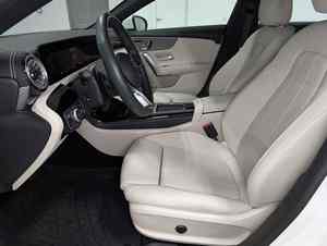 CLA 250 AWD 4MATIC Coupé 2025 Usado, Motor Híbrido Suave de 4 Cilindros en Línea Turbo de 2.0L con 221 hp - Product Image 5