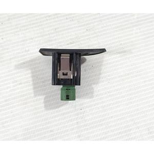 พอร์ต USB สำหรับรถยนต์ AUDI A3 ซีรีส์ (8V1) รุ่น 8V1035726 (ปี 2012-2018) - Product Image 2
