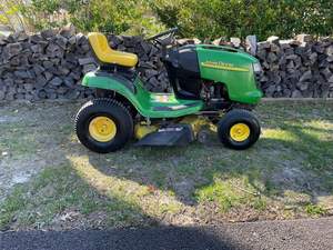 Compre el Tractor John Deere 2025R 4x4 de la Mejor Calidad, Tractor Industrial de 4 Tiempos con Motor Diésel, Cortadora de Césped Utilitaria con Ruedas, 4WD, Cargador Frontal, Disponible Ahora - Product Image 2