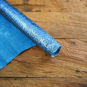 Cuero de Búfalo en relieve de cocodrilo metálico de 8 a 22 pies cuadrados disponible para pedido. - Product Image 6