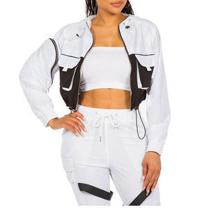 Ensemble de survêtement en nylon personnalisé pour femmes, léger, coupe-vent, deux pièces, vêtements décontractés, fabricant OEM - Product Image 4