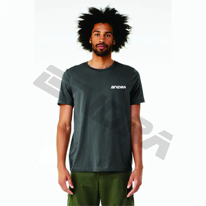 Experimente el epítome del lujo informal: ¡eleve su estilo con Nuestras camisetas clásicas de cuello redondo! - Product Image 1