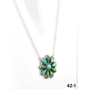 Collier en turquoise et argent sterling avec motif floral de la région de l'Emeraude pour cadeau - Product Image 3