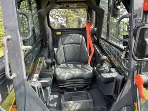 2021 324G Minicargadora usada y en muy buenas condiciones de trabajo Cargadora de ruedas con motor central y componentes de rodamiento - Product Image 4