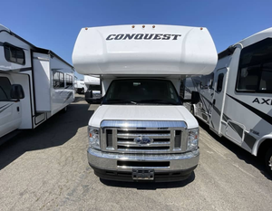 รถบ้านหรู Gulf Stream Conquest 6238 ปี 2024 2023 2021 มือสอง สำหรับการตั้งแคมป์ รองรับผู้โดยสาร 4-6 คน พร้อมห้องนอนหนึ่งห้อง - Product Image 1