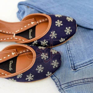 Zapatos Khussa para Mujer, Antideslizantes, de Alta Calidad, con Parte Superior de Terciopelo, Bordados, Hechos a Medida, Servicio OEM, Cantidad al por Mayor, Fábrica de Pakistán - Product Image 3