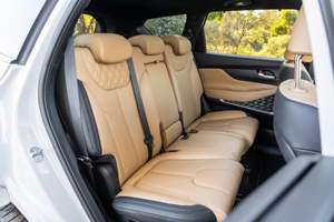 Hyundai Santa Fe Híbrido 2022, SUV Automático, Asientos de Cuero, Techo Panorámico, Cámara Trasera de 360° - Product Image 4