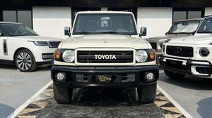 Meilleur véhicule d'occasion en excellent état pour Toyota Hilux VDJ79 Double Cabine 2020, boîte manuelle, conduite à gauche, 100% en parfait état de marche, sans accident - Product Image 4