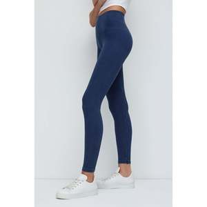 <b>Shaping</b> <b>Leggings</b> - Product Image 4