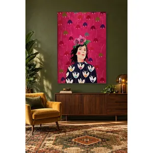 Impression sur toile Fida Fuchsia : Femme avec couronne de fleurs - Product Image 2