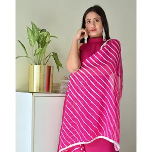 Ensemble de costume en crêpe magenta à col montant pour femmes - Product Image 4